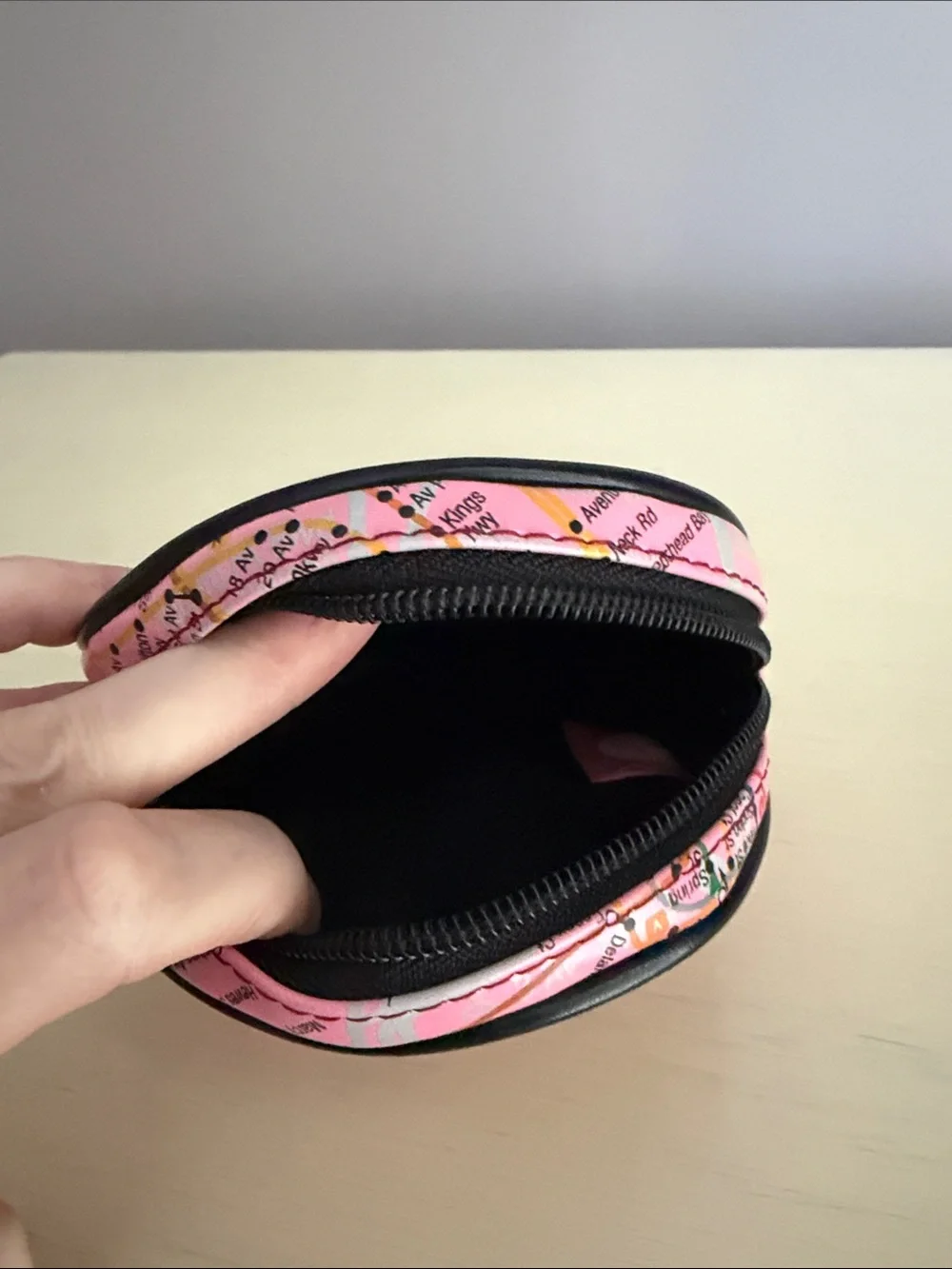 Hot Pink NYC Subway Map Round Zippered Coin Pouch